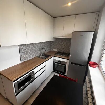 Продажа 	 Харьков,  Каденюка (Танкопия) ул.   5