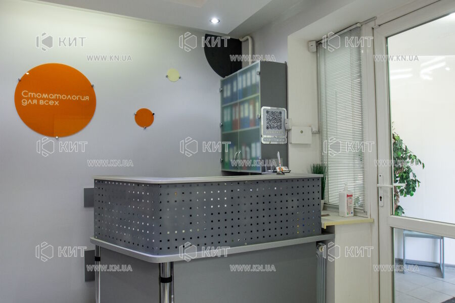 Продаж магазину Харків, ТРК Україна, 71.5м²