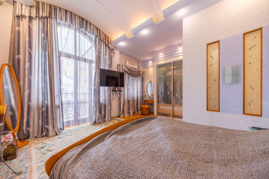 Продажа квартиры Харьков, Центр, 245м²