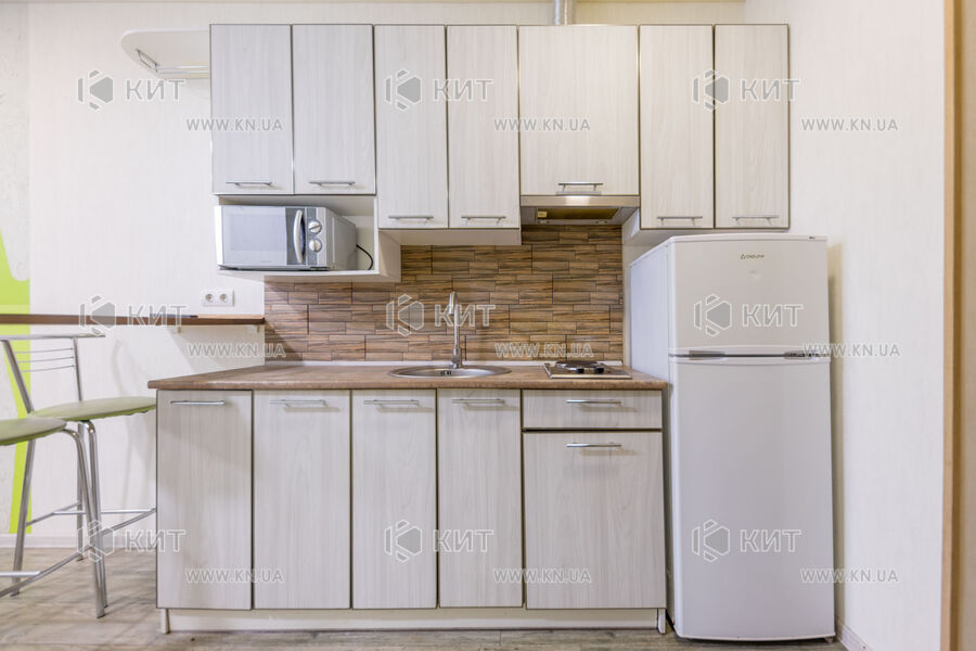 Продажа квартиры Харьков, Гагарина, Спортивная, Защитников, 18м²