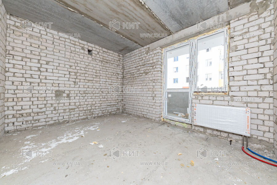 Продаж квартири Харків, ХТЗ, Рогань, 72.98м²