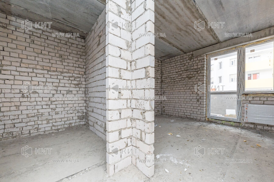Продаж квартири Харків, ХТЗ, Рогань, 72.98м²