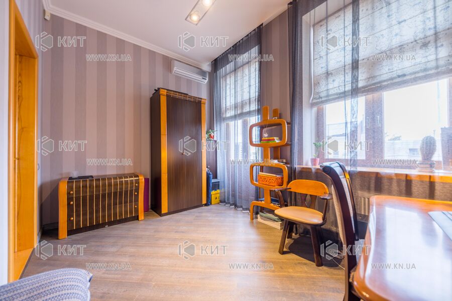 Продаж квартири Харків, Центр, 148.8м²