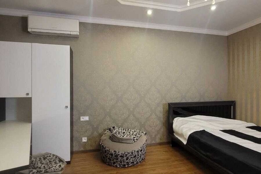 Продаж квартири Харків, Наукова, 115м²