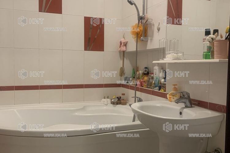 Продаж квартири Харків, Олексіївка, 100м²