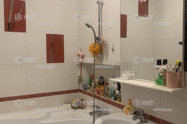 Продаж квартири Харків, Олексіївка, 100м²