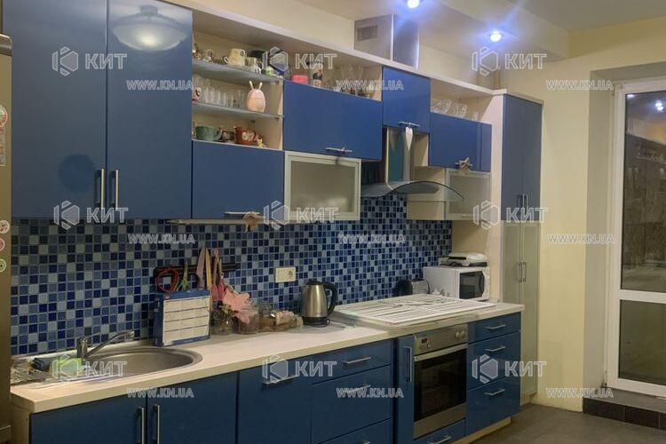Продаж квартири Харків, Олексіївка, 100м²