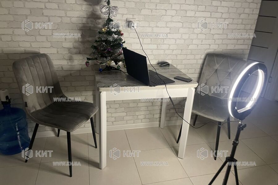 Продаж квартири Харків, Олексіївка, 35м²