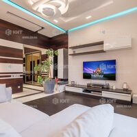 Продаж квартири Харків, Наукова, 142.7м²