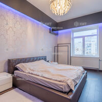 Продаж квартири Харків, Наукова, 142.7м²