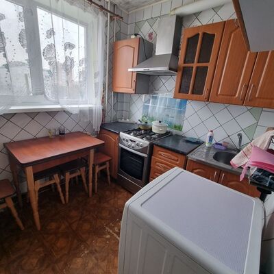 Продажа 	 Харків,  Аерокосмічний (Гагаріна) пр.   94А