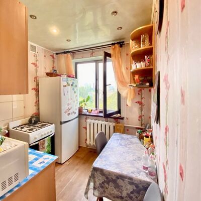 Продажа 	 Харків,  Владислава Зубенка (Тимурівців) вул.   34Б