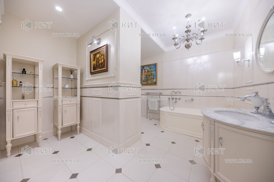 Продажа квартиры Харьков, Центр, 200м²