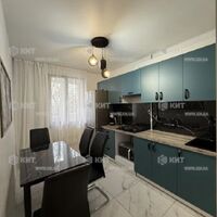 Продаж квартири Харків, ХТЗ, Рогань, 56м²