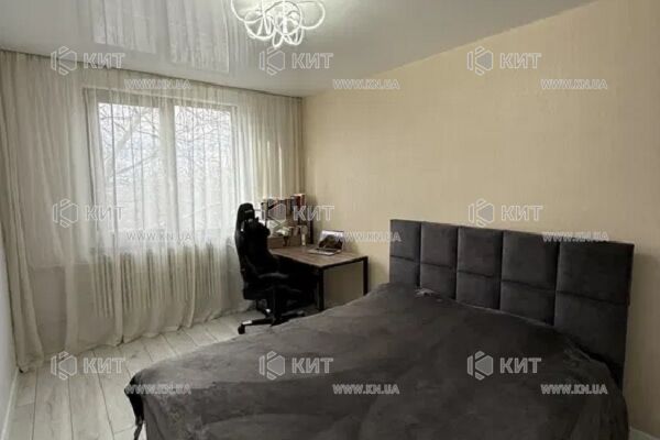 Продаж квартири Харків, ХТЗ, Рогань, 56м²