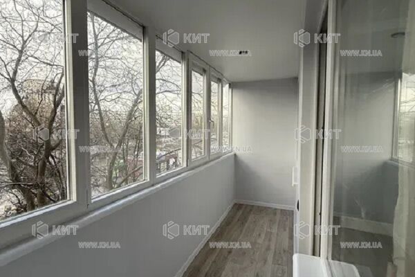Продаж квартири Харків, ХТЗ, Рогань, 56м²