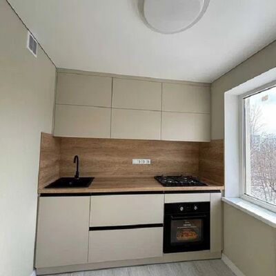 Продажа 	 Харків,  Отакара Яроша вул.   5