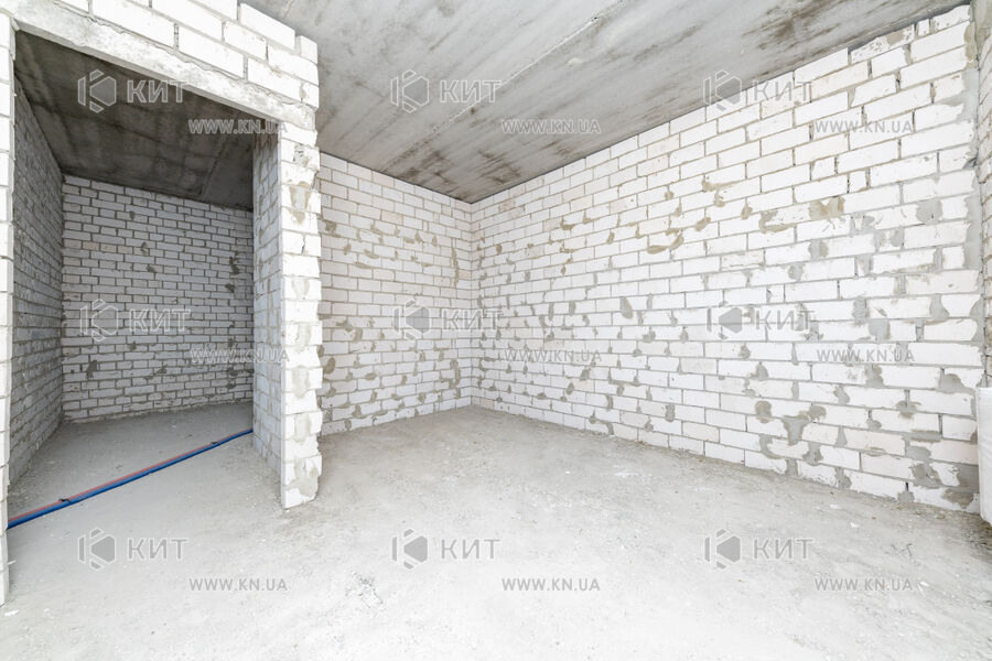 Продаж квартири Харків, ХТЗ, Рогань, 81.97м²