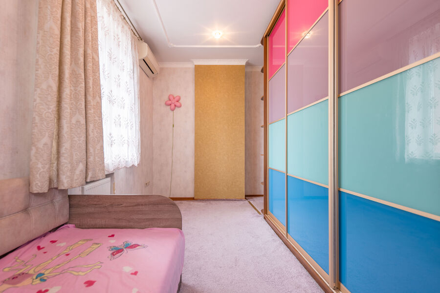 Продаж квартири Харків, Салтівка, 605 мрн., 100м²
