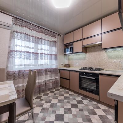 Продажа 	 Харьков,  Гвардейцев-Широнинцев ул.   11В