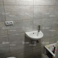 Продаж квартири Харків, Гагаріна, Спортивна, Захисників, 17м²