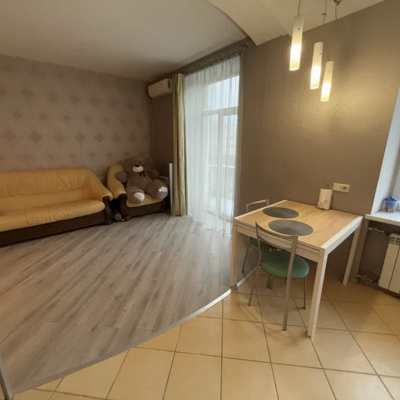 Продажа 	 Харків,  Героїв Харкова (Московський) пр.   40/42