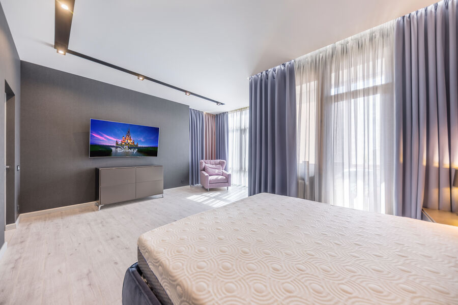 Продаж квартири Харків, Сокільники, 220м²