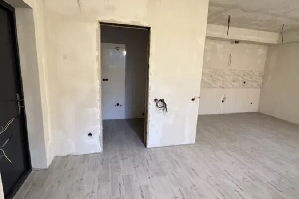 Продаж квартири Харків, ХТЗ, Рогань, 33.6м²