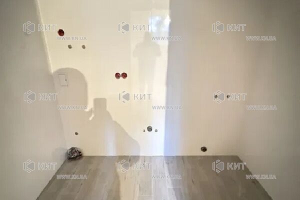 Продаж квартири Харків, ХТЗ, Рогань, 33.6м²