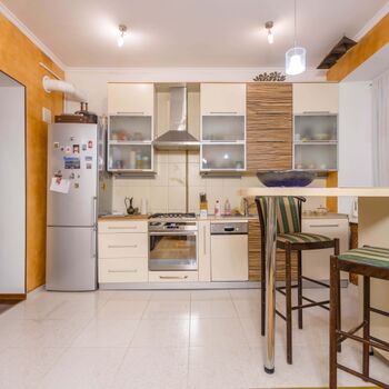 Продажа квартир - Харьков,  Дарвина ул.  16