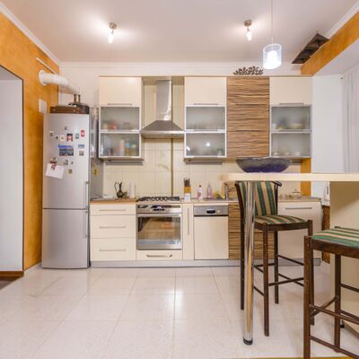 Продажа 	 Харьков,  Дарвина ул.   16