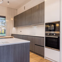 Продажа дома Харьков, Алексеевка, 400м²