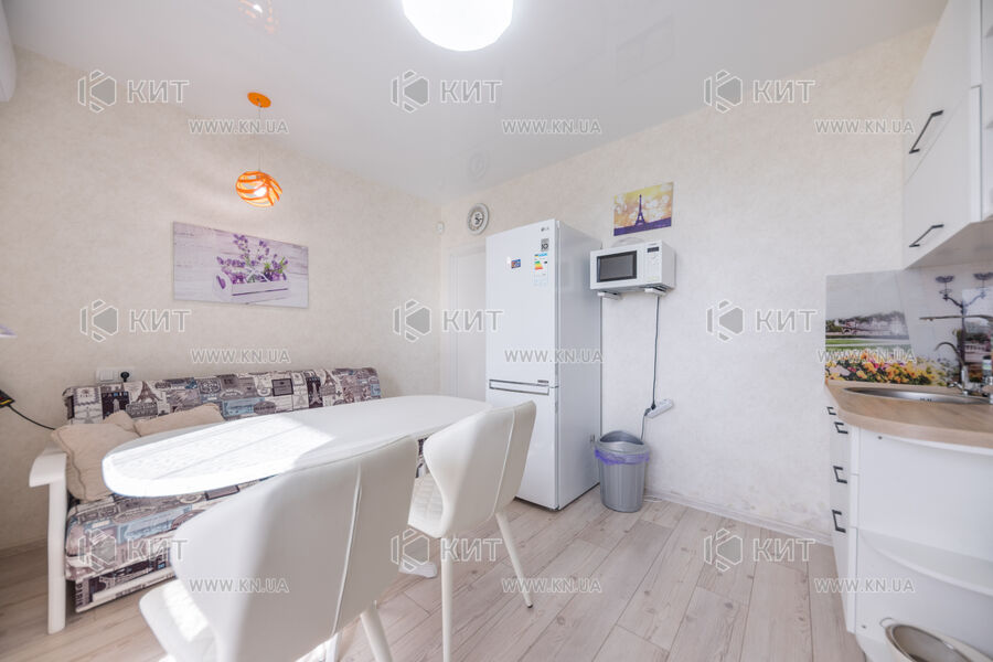 Продажа квартиры Харьков, Алексеевка, 42м²