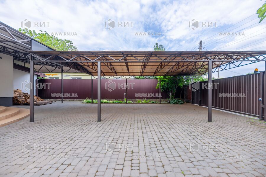 Продажа дома Южный, Центр, 240м²