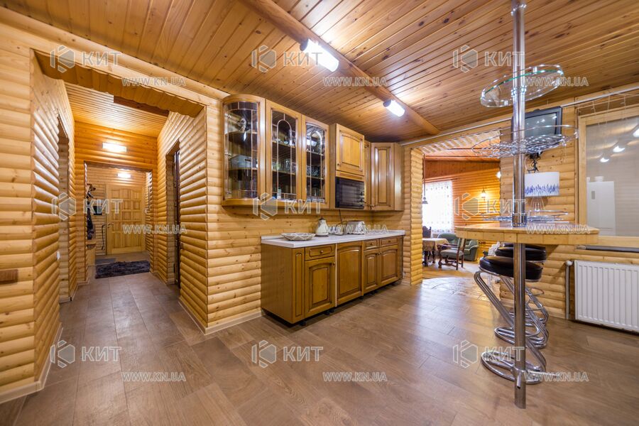 Продажа дома Южный, Центр, 240м²