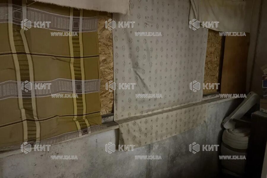 Продаж квартири Харків, ХТЗ, Рогань, 40м²
