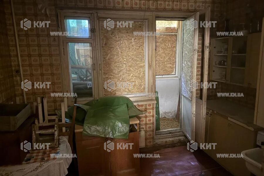 Продаж квартири Харків, ХТЗ, Рогань, 40м²