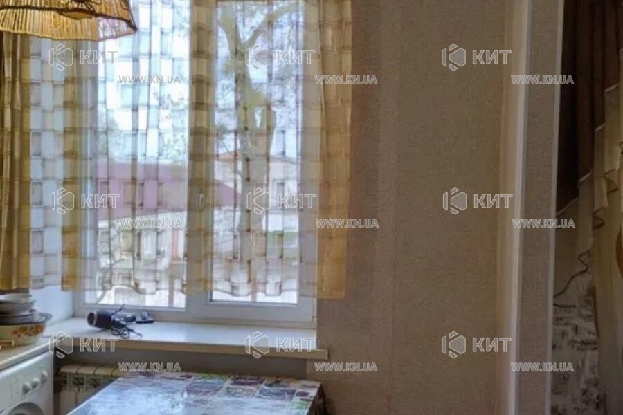 Продаж квартири Харків, ХТЗ, Рогань, 30.4м²