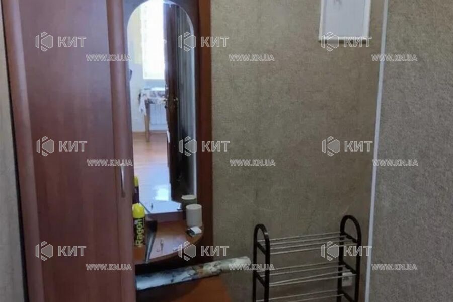 Продаж квартири Харків, ХТЗ, Рогань, 30.4м²