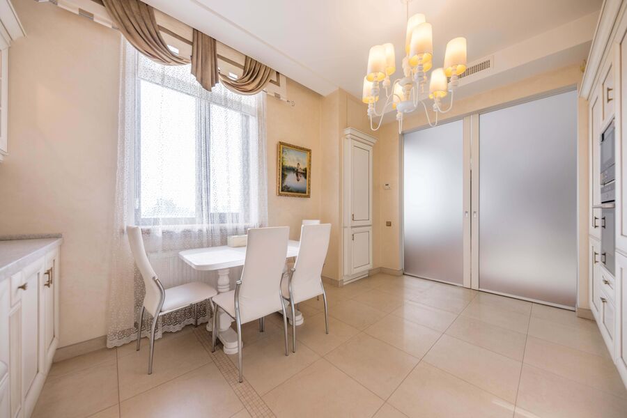 Продаж квартири Харків, Центр, 185м²