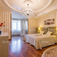Продаж квартири Харків, Центр, 185м²