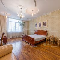 Продаж квартири Харків, Центр, 185м²