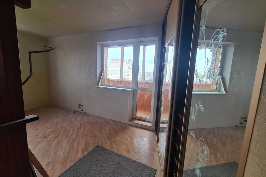 Продаж квартири Харків, Олексіївка, 107м²