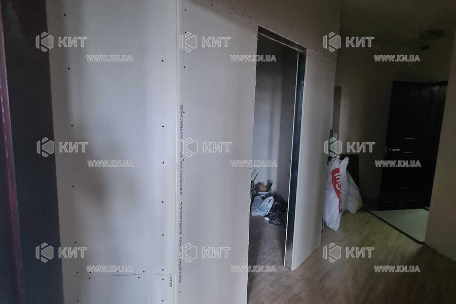 Продаж квартири Харків, Олексіївка, 107м²