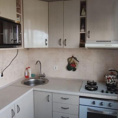 Продажа 	 Харків,  Людвіга Свободи пр.   20