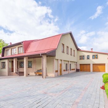 Продажа домов и таунхаусов - Песочин,  1 мая ул.