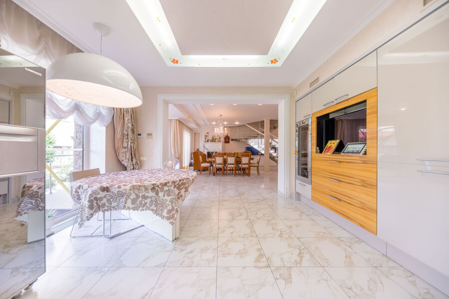 Продажа дома Песочин, Песочин, 1000м²