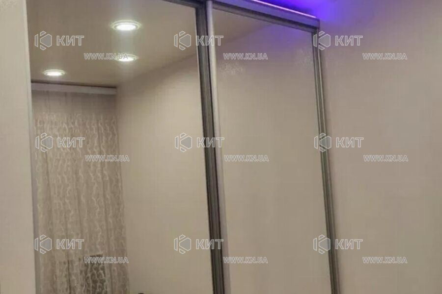 Продажа квартиры Харьков, Гагарина, Спортивная, Защитников, 18м²
