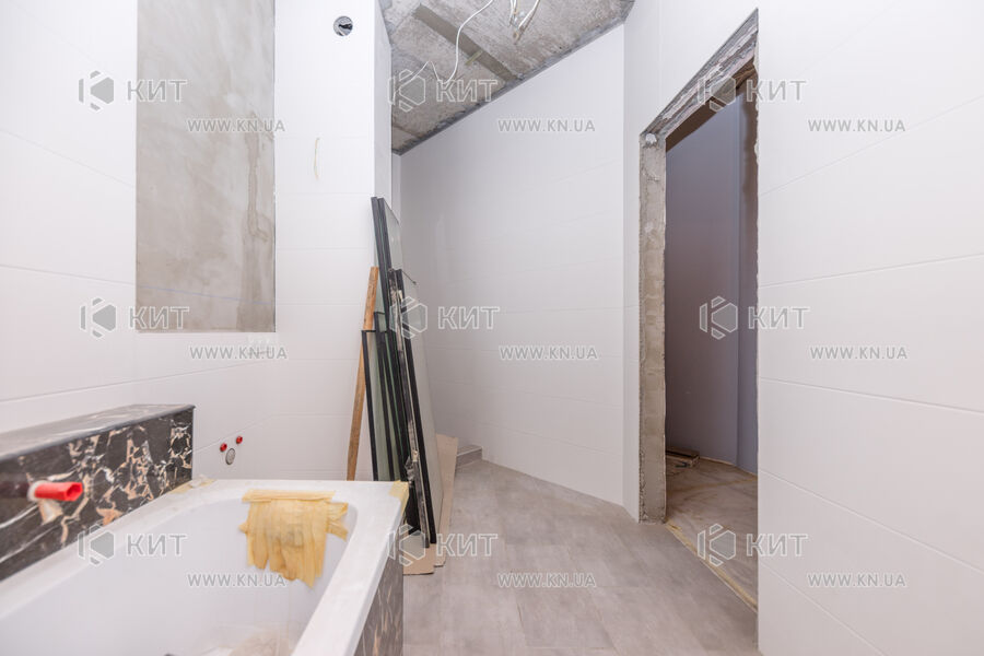 Продажа квартиры Харьков, Площадь Героев Небесной Сотни, 90м²