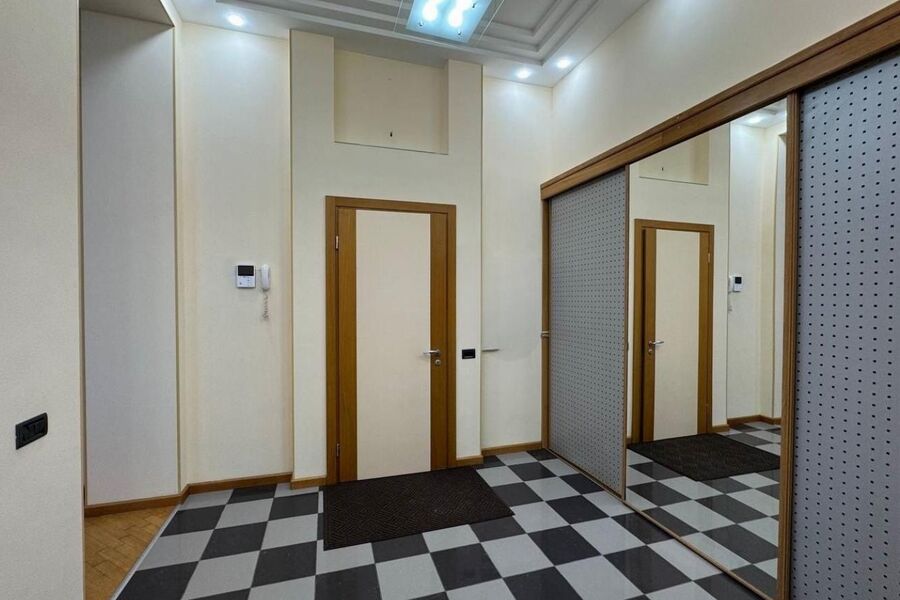 Продажа квартиры Харьков, Центр, 140м²